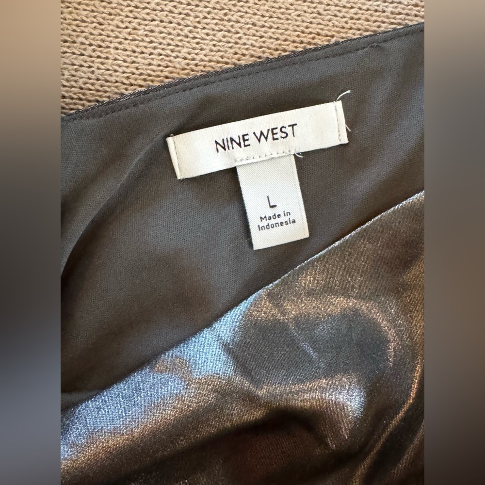 Nine West Sleeveless Ruffle Smocked Hem Top - Picture 9 of 11